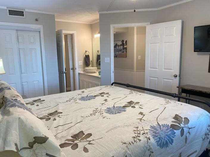 1201 Ocean Forest Plaza Five Star Property Management